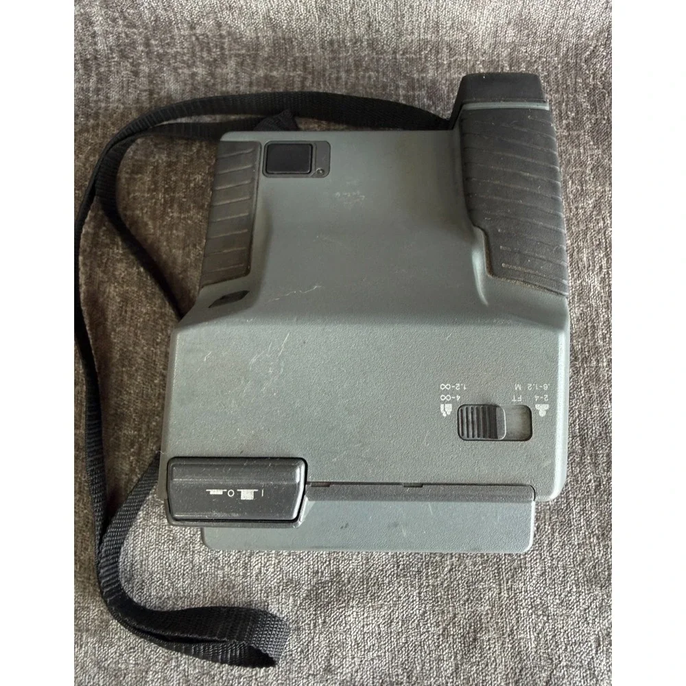 Vintage Polaroid Impulse 600 Instant Film Camera Gray Pop Up Flash